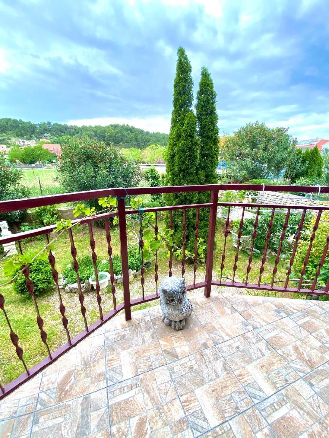 Casa Erceg Amor Vincit Omnia Skradin Exterior foto