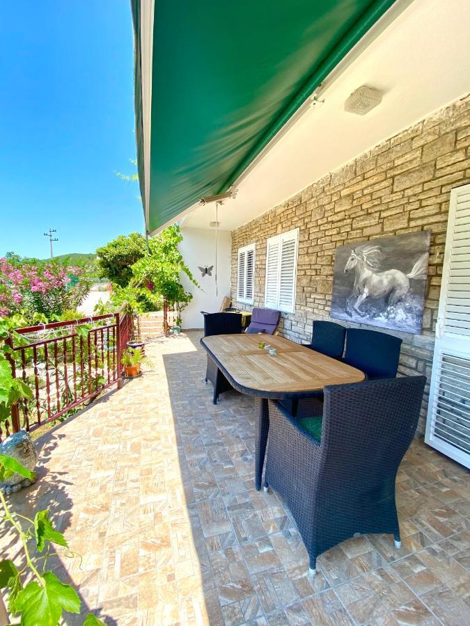 Casa Erceg Amor Vincit Omnia Skradin Exterior foto